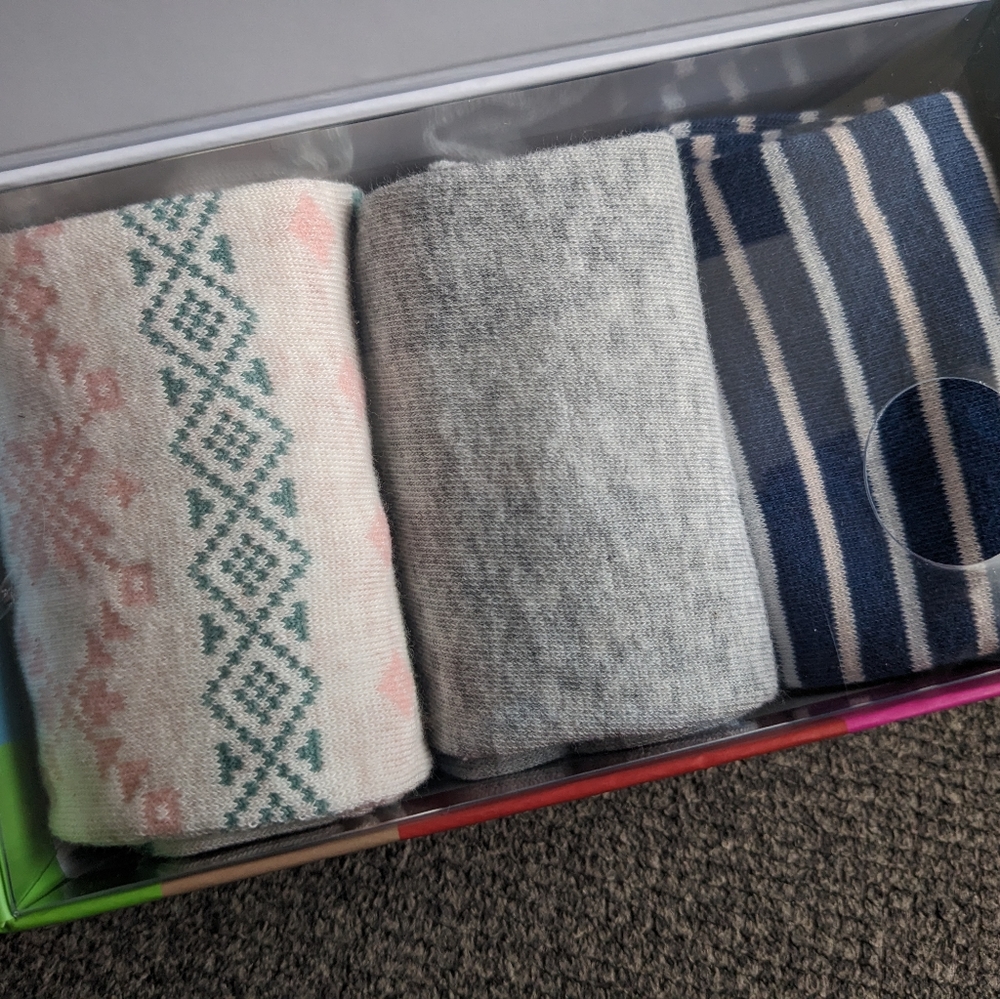 Women's crew socks